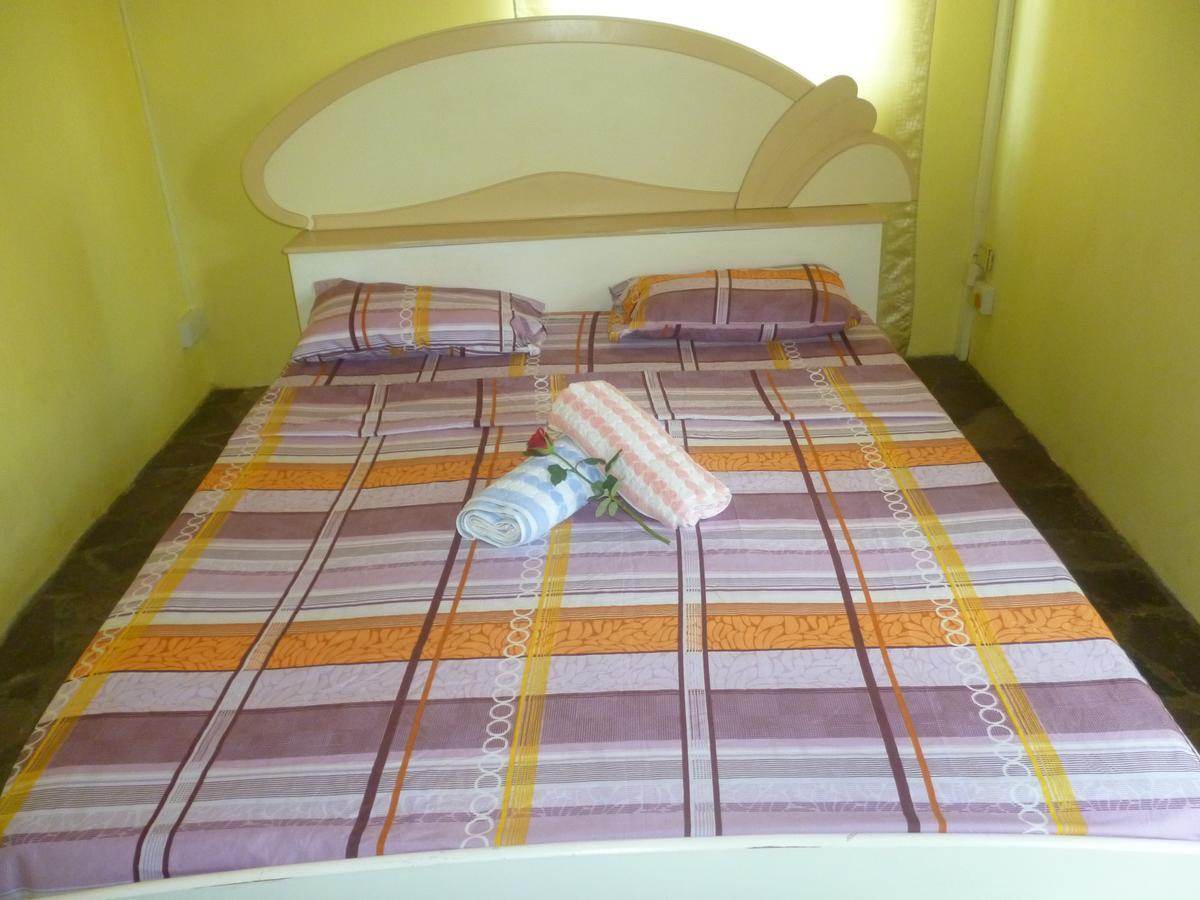 Chez Clenya Guesthouse La Ferme ภายนอก รูปภาพ