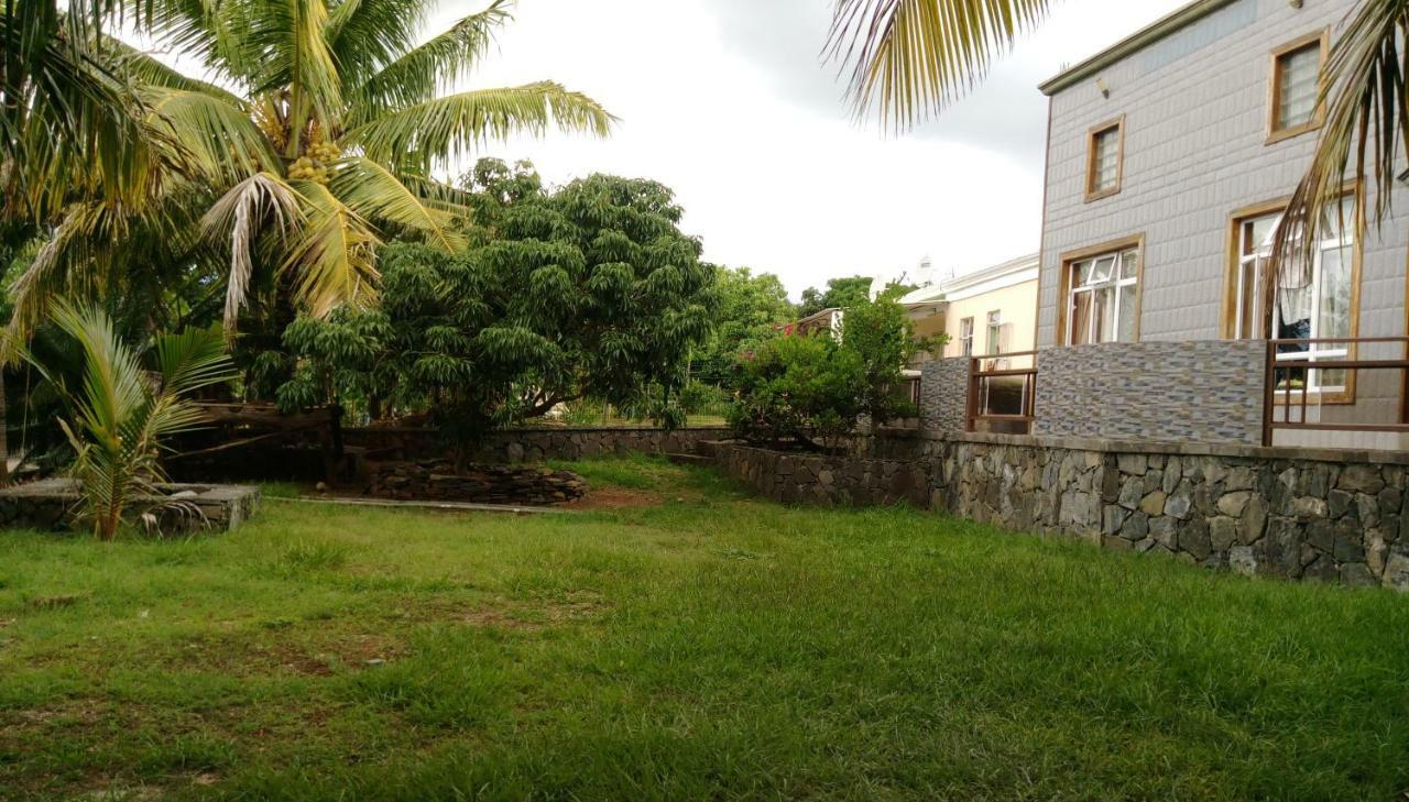 Chez Clenya Guesthouse La Ferme ภายนอก รูปภาพ