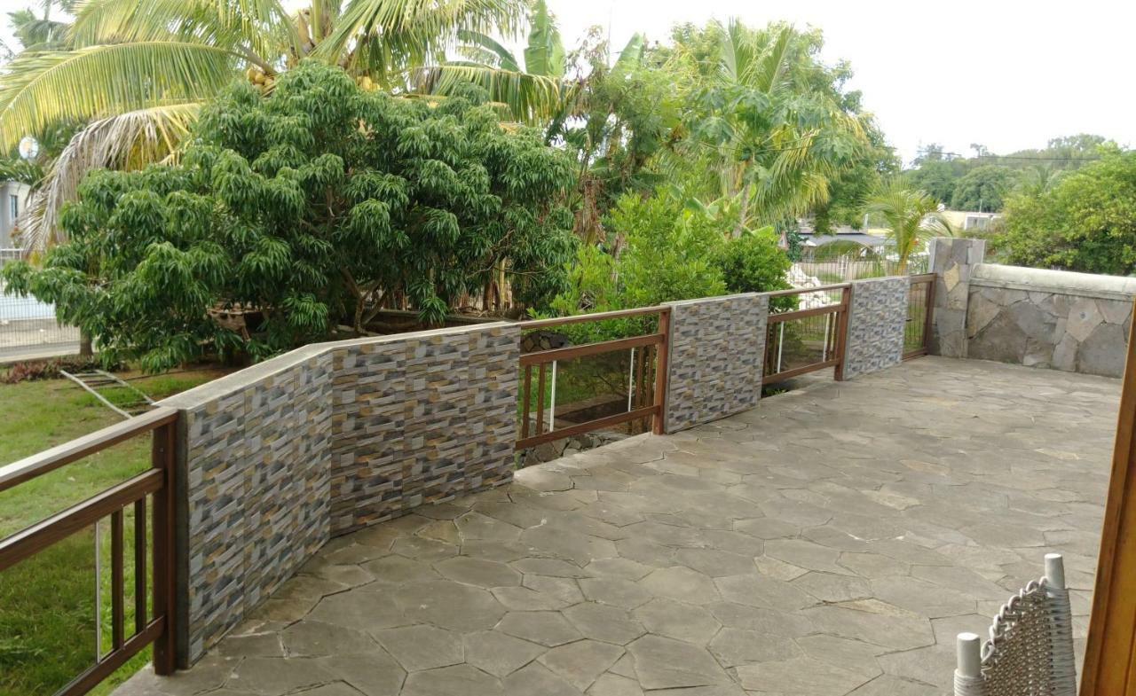 Chez Clenya Guesthouse La Ferme ภายนอก รูปภาพ