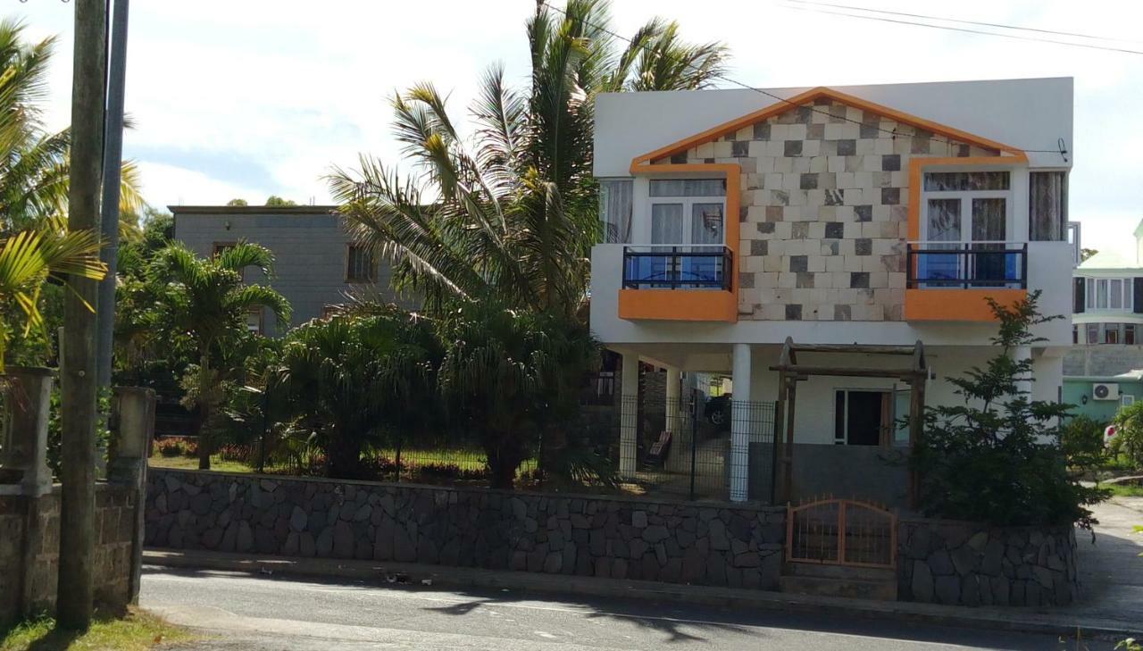 Chez Clenya Guesthouse La Ferme ภายนอก รูปภาพ
